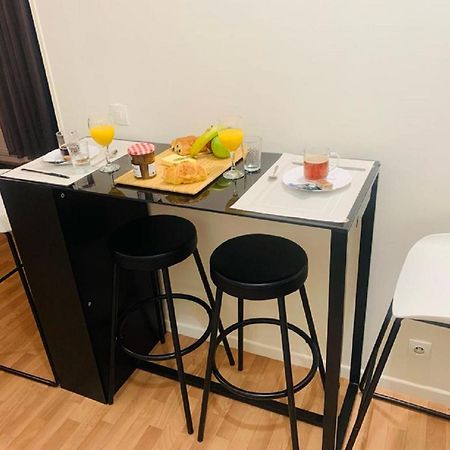 Appartement Calme Et Chaleureux Proche De Paris Courbevoie Kültér fotó