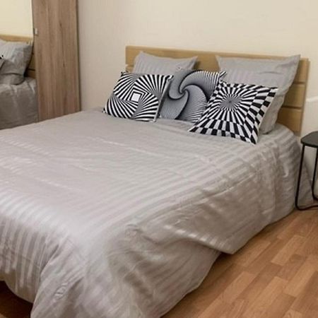 Appartement Calme Et Chaleureux Proche De Paris Courbevoie Kültér fotó