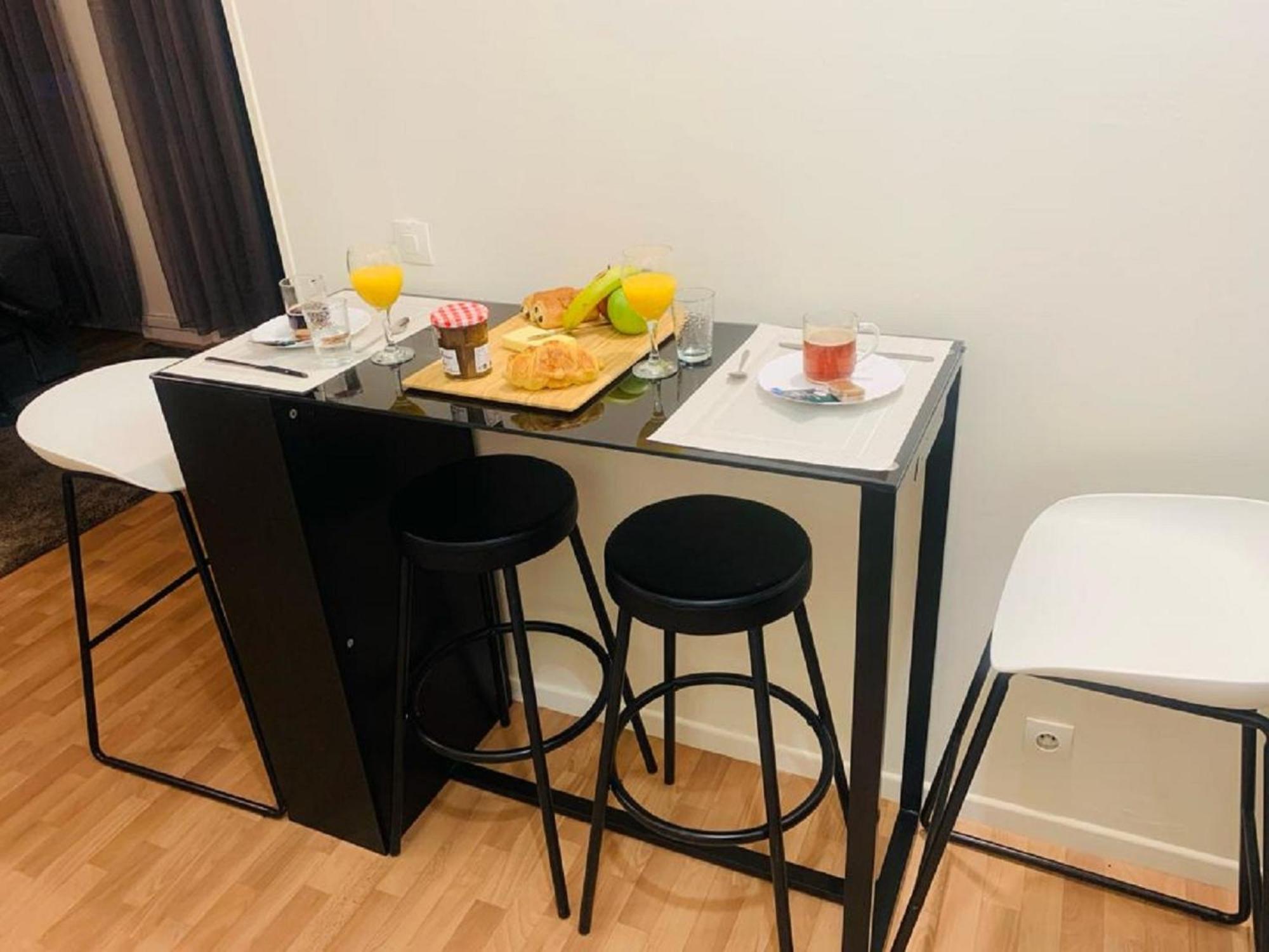 Appartement Calme Et Chaleureux Proche De Paris Courbevoie Kültér fotó